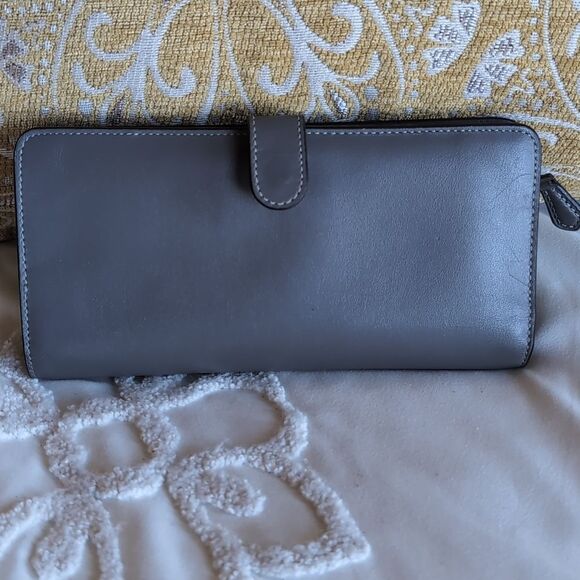 COACH SKINNY WALLET🩶 Gray And Gunmetal - Picture 5 of 16